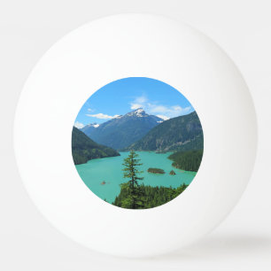 Pelota De Ping Pong Lago Turquesa de montaña nevada en Washington