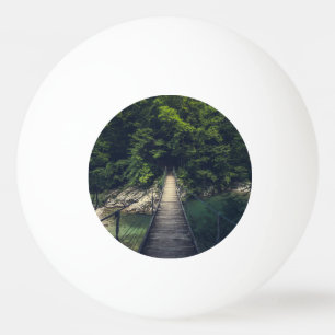Pelota De Ping Pong Puente colgante simple río Idrijca, Eslovenia