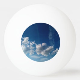 Pelota De Ping Pong Una cadena de nubes