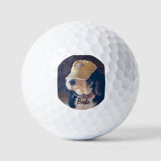 Pelotas De Golf Birdie en los gorras de golf amarillos