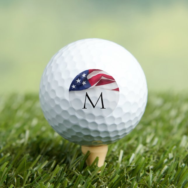 Pelotas De Golf Bold American Flag Name Monogram (Camiseta in situ)