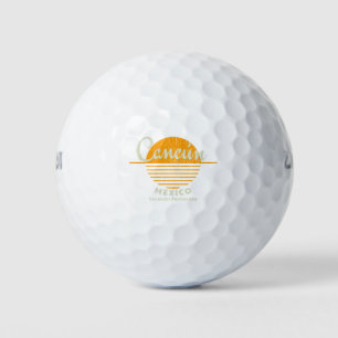 Pelotas De Golf Cancun Yucatan Mexico Sun