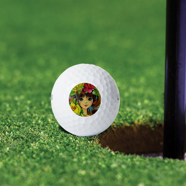Pelotas De Golf Chica de época Bouquet Flowers Gorra (Pretty vintage girl from 1960's flowers in her hair on golf balls.)