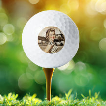 Chica Pinup Vintage y avión WW2, elegante