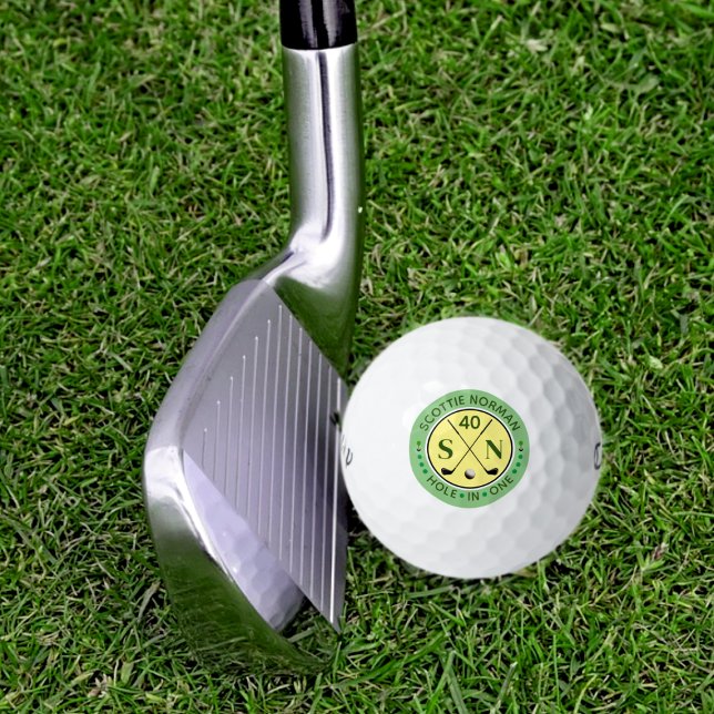 Pelotas De Golf Clásico de nombre de taladro en uno personalizado (Subido por el creador)