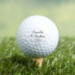 Pelotas De Golf Corazones vinculados Elegantes nombres de parejas<br><div class="desc">Estas pelotas de golf son un regalo maravilloso para las parejas o para que una pareja se lo dé a otra. El diseño romántico presenta un lindo gráfico de corazones vinculados, junto con los nombres de la pareja y la fecha boda escrita en elegantes letras de guión. Preciosas y hermosas,...</div>