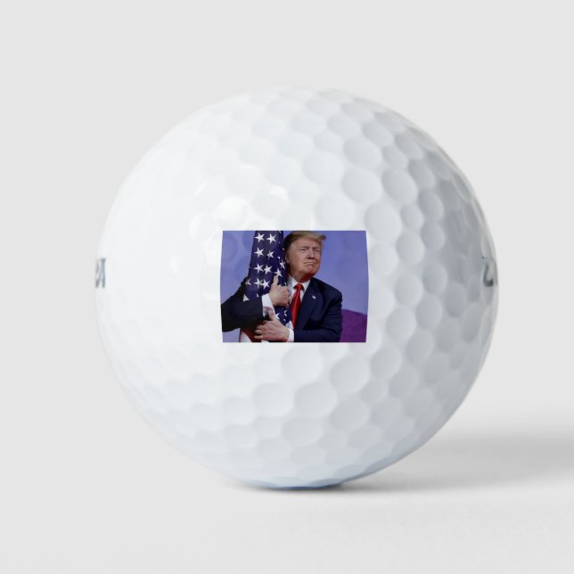 Pelotas De Golf Donald Trump y la bandera estadounidense (Anverso)