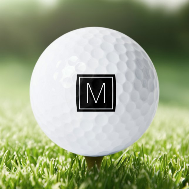 Pelotas De Golf Elegante monograma inicial sobre cuadrado negro (Elegant monogram initial on black square golf balls)