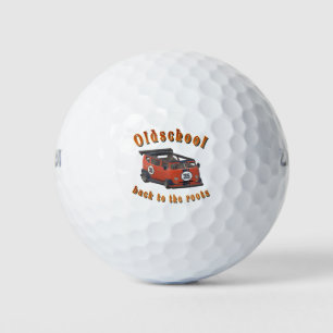 Pelotas De Golf Escuela vieja, auto viejo en rojo