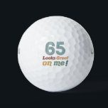 Pelotas De Golf Funny Vintage 65th Birthday<br><div class="desc">¡Una gran idea de regalo de humor de cumpleaños para hombres y mujeres que saben que se ven bien a medida que envejecen! Un divertido regalo de cumpleaños para tu mamá,  papá,  abuela,  abuelo,  hermano o amigo.</div>