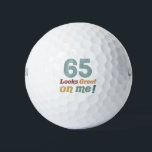 Pelotas De Golf Funny Vintage 65th Birthday<br><div class="desc">¡Una gran idea de regalo de humor de cumpleaños para hombres y mujeres que saben que se ven bien a medida que envejecen! Un divertido regalo de cumpleaños para tu mamá,  papá,  abuela,  abuelo,  hermano o amigo.</div>