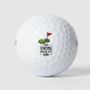 Pelotas De Golf Golfer el último balancín antes del anillo