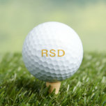 Pelotas De Golf Iniciales de monograma dorado amarillo personaliza<br><div class="desc">Las pelotas de golf personalizados hacen grandes regalos para todas las ocasiones. Este diseño presenta un texto de bloque de oro amarillo estilo monograma. Puede personalizar del texto con cualquier rúbrica o texto de su elección. #golflover</div>