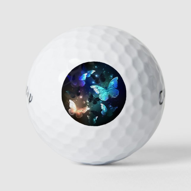 Pelotas De Golf Mariposa nocturna revoloteando (Anverso)