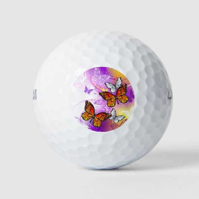 Pelotas De Golf Mariposas monarcas en fondo morado (Anverso)