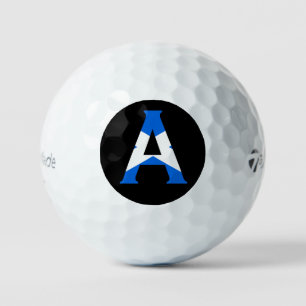 Pelotas De Golf Monograma sobrepuesto sobre la bandera escocesa tm