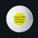 Pelotas De Golf Neon Yellow Elegant 70th Birthday Color Dad Bright<br><div class="desc">Felices pelotas de golf de 70 años. Balones de golf de neón amarillo,  elegante,  fluorescente de moda,  nombre,  moderno. Negrita,  brillante,  patrón. Perfecto para él.</div>