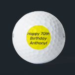Pelotas De Golf Neon Yellow Elegant 70th Birthday Color Dad Bright<br><div class="desc">Felices pelotas de golf de 70 años. Balones de golf de neón amarillo,  elegante,  fluorescente de moda,  nombre,  moderno. Negrita,  brillante,  patrón. Perfecto para él.</div>