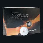 Pelotas De Golf Nombre del marrón personalizado y Titular inicial<br><div class="desc">Personalizado Maroon Name Golf Balls. Texto negro. Titular Pro VI. Inicial.</div>