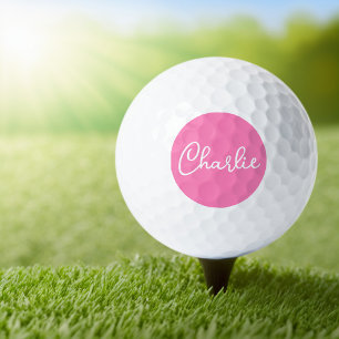 Pelotas De Golf Nombre o texto personalizado en fondo rosa