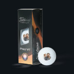 Pelotas De Golf Personalizado Golf Balls<br><div class="desc">Estas bolas de golf Titleist se muestran con una foto de muestra de personalizado impresa. Personalizar este elemento y cambia la foto de ejemplo a la suya con esta plantilla.</div>