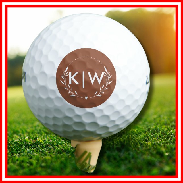 Pelotas De Golf Terracota y blanco | Monograma de Iniciales Modern (Terracotta and White | Modern Initials Monogram Golf Balls)