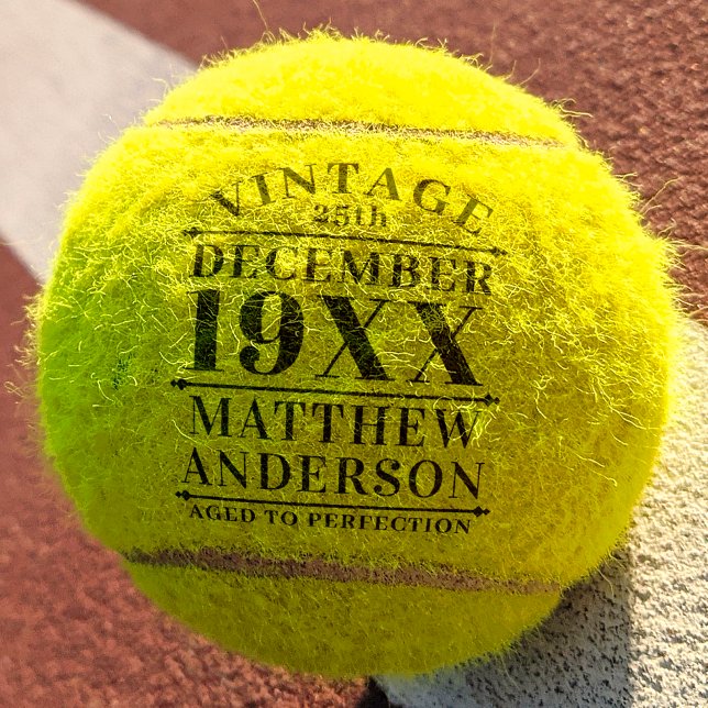 Pelotas De Tenis Viñeta personalizada de edad avanzada a perfección (Subido por el creador)