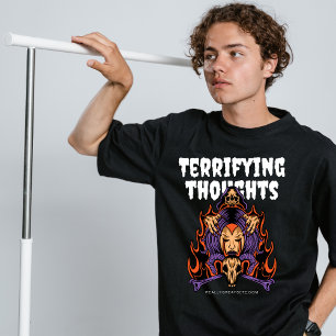 Pensamientos aterradores uso de camiseta en la cal