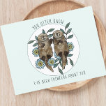 Pensando en ti, la postal de las nutrias<br><div class="desc">Captura el corazón de tus seres queridos con nuestro adorable pensamiento de tu postal, mostrando dos nutrias amigables y la ingeniosa frase, "tu madre sabe que he estado pensando en ti". Diseñada para esos momentos de reflexión, esta tarjeta es perfecta para enviar a los amigos que se han estado perdiendo,...</div>
