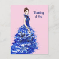 Pensando en tu dama con una tarjeta de traje azul 