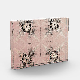 Pensar en el pasto torna el bloque acrílico