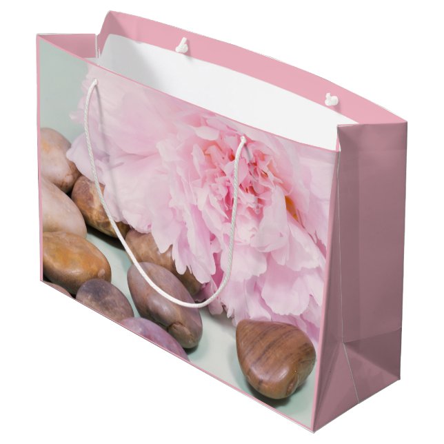 Peony Rosa Con Bolsa De Regalo De Rocas Zen (Angulo reverso)