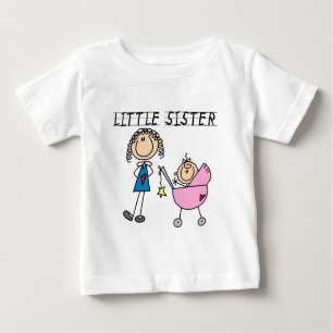 Pequeña hermana con las camisetas grandes del SIS