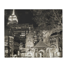 PEQUEÑA IGLESIA GRANDE CIUDAD Muro Metalizado Arte