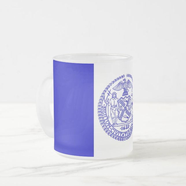 Pequeña jarra de vidrio escarpada con bandera de N (Anverso izquierdo)
