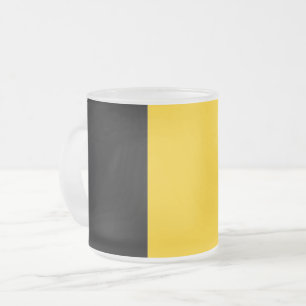 Pequeña jarra de vidrio esmerilada con bandera de 