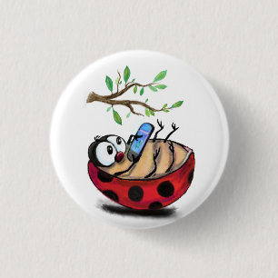 Pequeña Ladybug con el botón Funny del teléfono