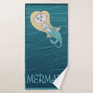 Pequeña Sirena Nadando En El Mar