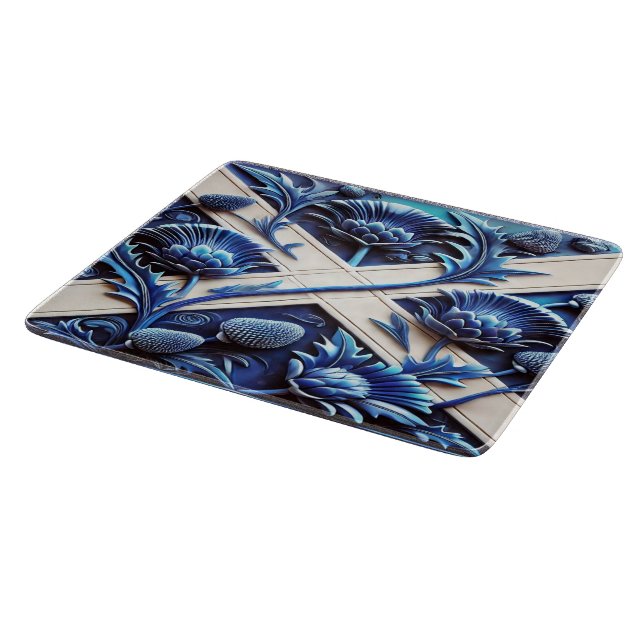 Pequeña tabla de corte de vidrio con fragmentos es (Borde)