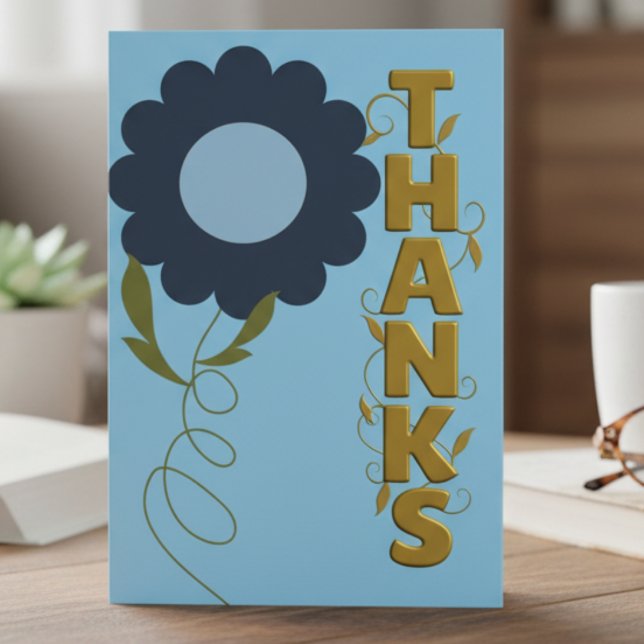 Pequeña Tarjeta de agradecimiento de flores doradas y azul (Say thanks with style. This floral card is perfect for gifts, kindness, or everyday appreciation.)
