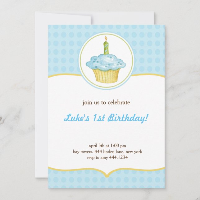 Pequeña tarta de cumpleaños primera invitación de  (Anverso)