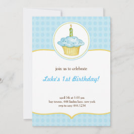 Pequeña tarta de cumpleaños primera invitación de