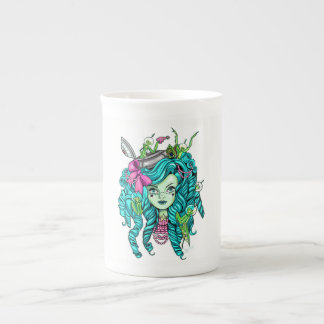 Pequeña taza extranjera