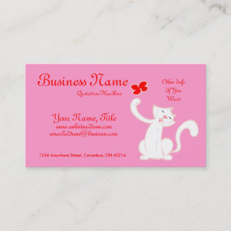 Pequeño gato blanco lindo con tarjetas de negocios