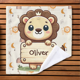 Pequeño león lindo con un Rótulo de nombre