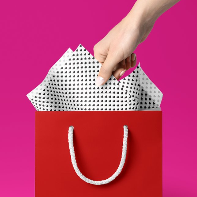 Pequeño papel de té de Día de San Valentín de cora (a pattern of tiny black hearts make this tissue paper a fun and bold choice for Valentine's Day gift)