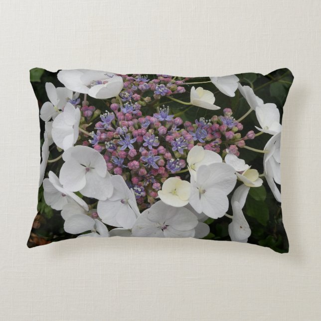 Pequeño Patrón de Flores de Hidrangea Almohada de  (Reverso)