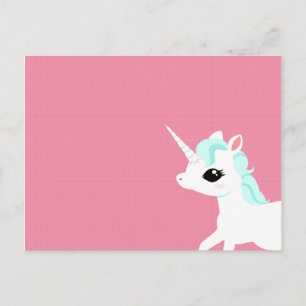 Pequeño unicornio con postal azul