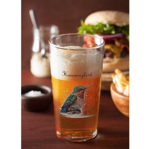 Pequeño y colorido colibrí estilo de punintillismo