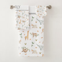 Pequeños animales de safari con toallas de baño